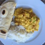 Chicken korma med ris og naan