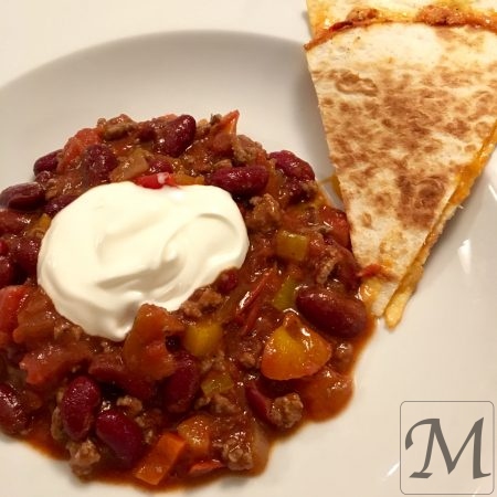 chili con carne med ostebrød
