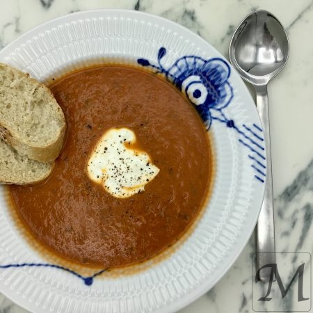 tomatsuppe af bagtetomater