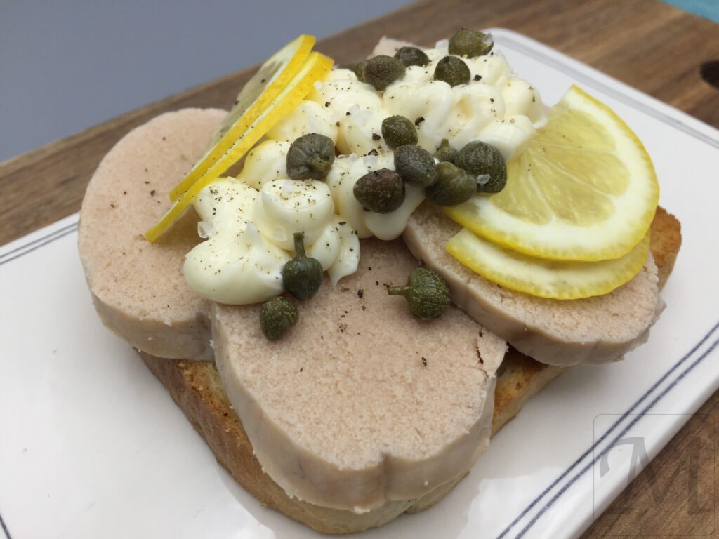kogt torskerogn på toastbrød