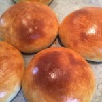Bagte brioche boller